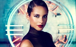 Alicia Keys z Girl on Fire podczas MTV Video Music Awards